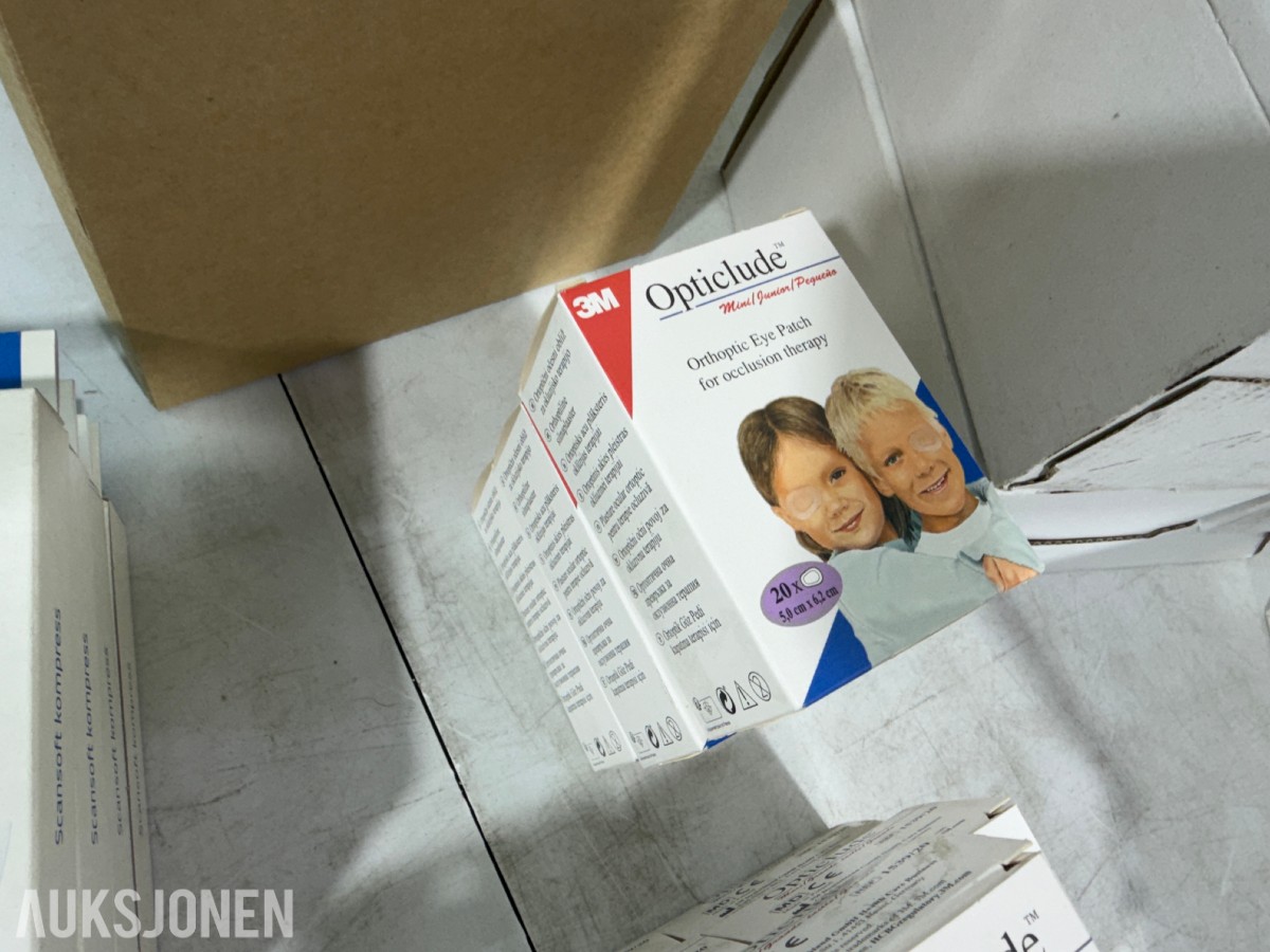 Parti med bandasjemateriell, plaster og medisinsk forbruksmateriell