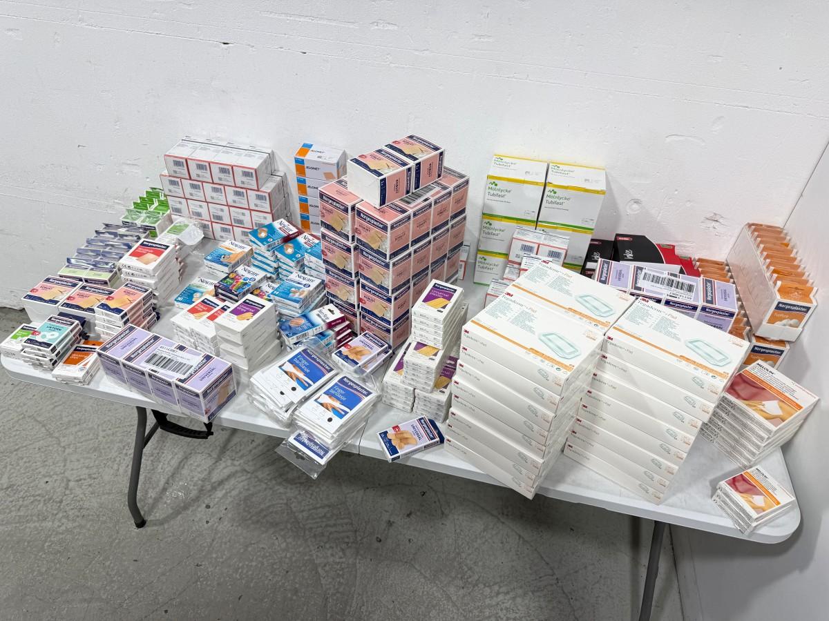 Stort parti med plaster, bandasjer og sårpleieprodukter fra Norgesplaster, 3M Nexcare, Mölnlycke m.fl.