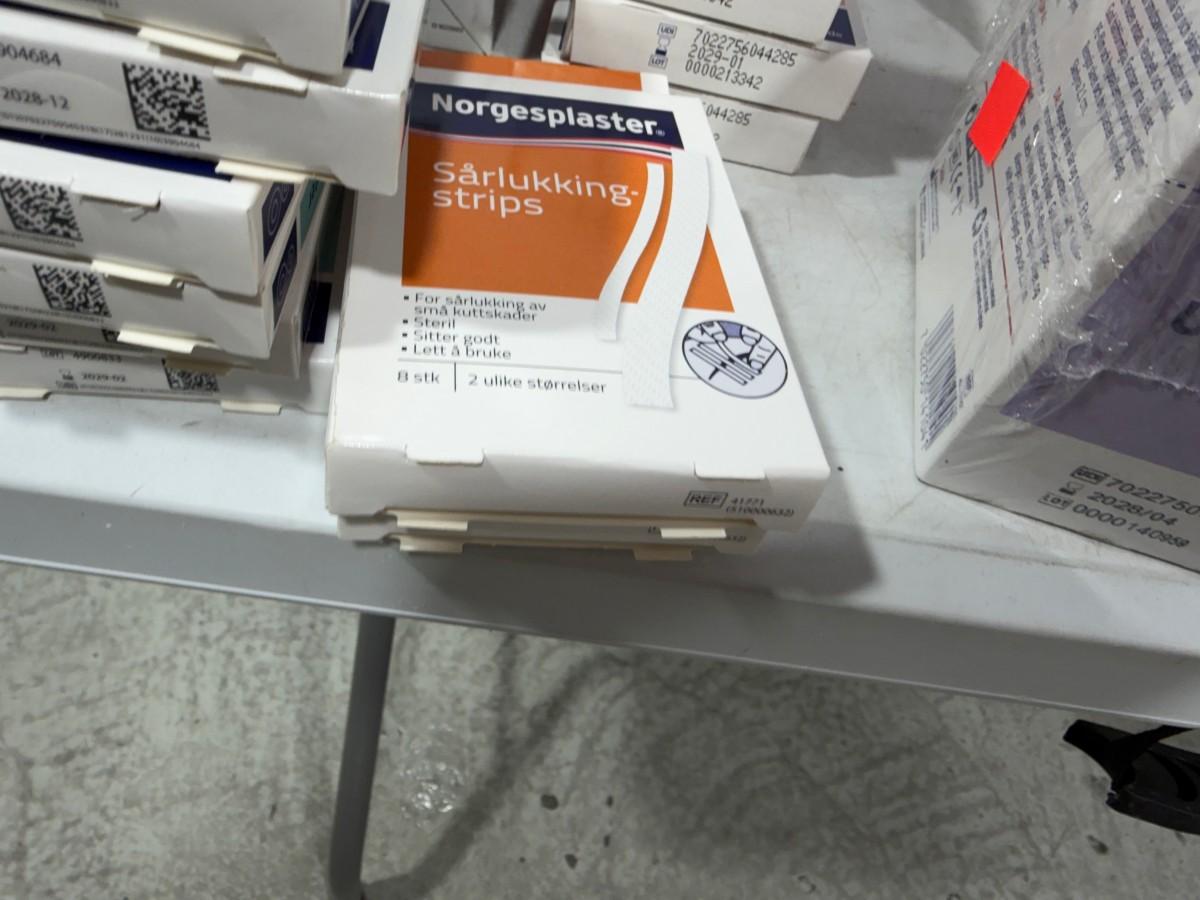 Stort parti med plaster, bandasjer og sårpleieprodukter fra Norgesplaster, 3M Nexcare, Mölnlycke m.fl.