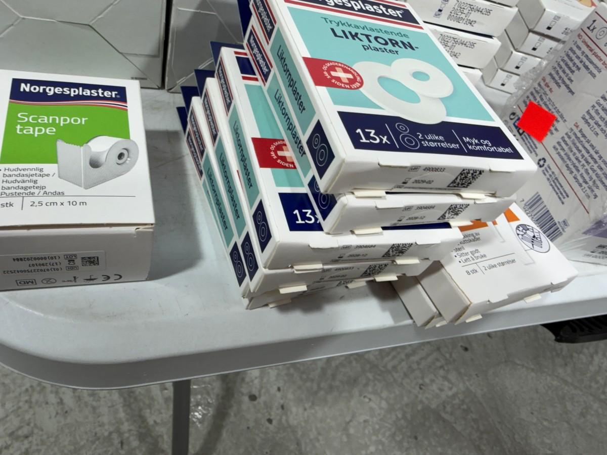 Stort parti med plaster, bandasjer og sårpleieprodukter fra Norgesplaster, 3M Nexcare, Mölnlycke m.fl.