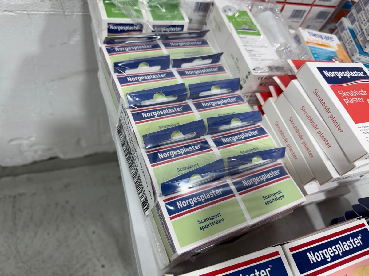 Stort parti med plaster, bandasjer og sårpleieprodukter fra Norgesplaster, 3M Nexcare, Mölnlycke m.fl.