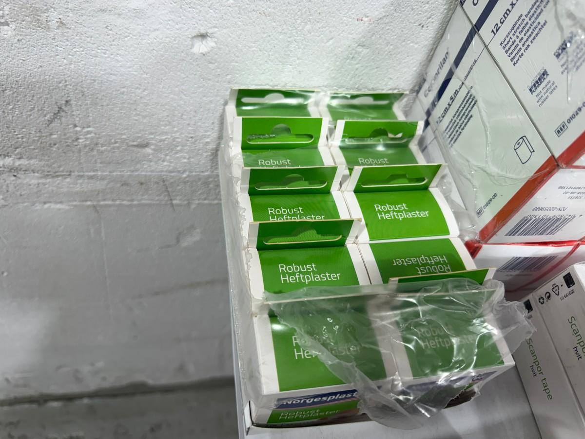 Stort parti med plaster, bandasjer og sårpleieprodukter fra Norgesplaster, 3M Nexcare, Mölnlycke m.fl.