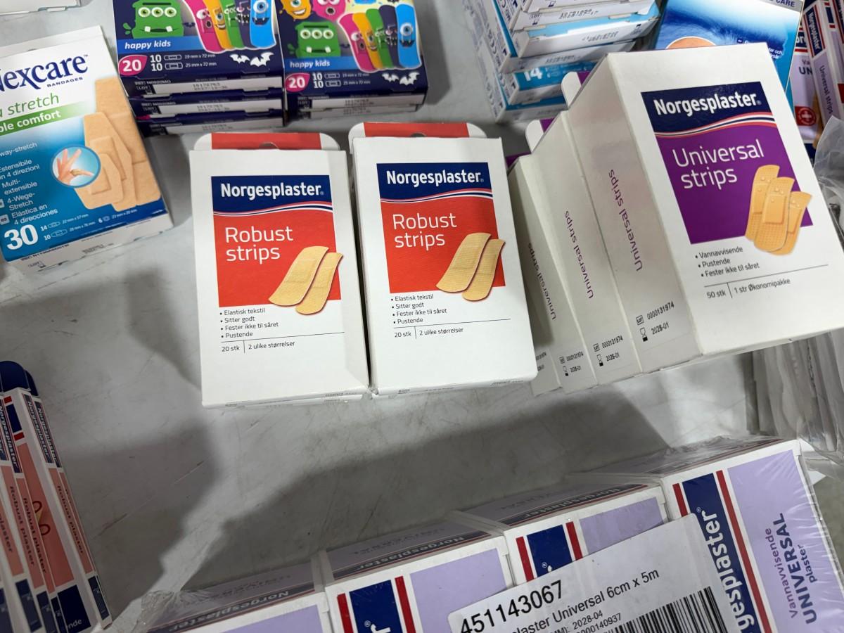 Stort parti med plaster, bandasjer og sårpleieprodukter fra Norgesplaster, 3M Nexcare, Mölnlycke m.fl.