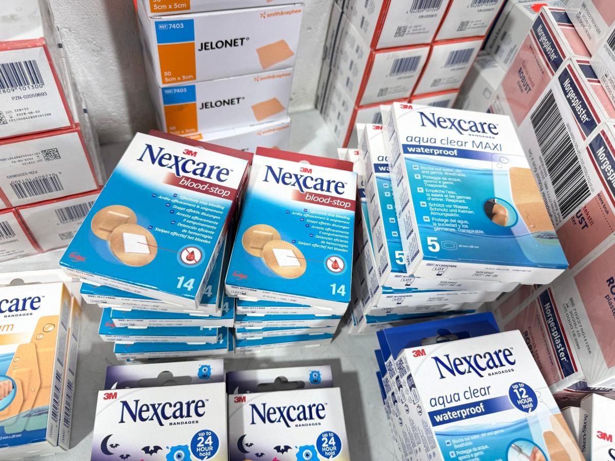 Stort parti med plaster, bandasjer og sårpleieprodukter fra Norgesplaster, 3M Nexcare, Mölnlycke m.fl.
