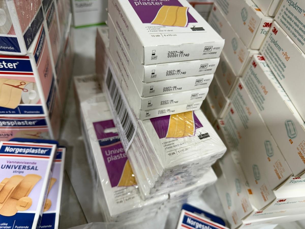 Stort parti med plaster, bandasjer og sårpleieprodukter fra Norgesplaster, 3M Nexcare, Mölnlycke m.fl.