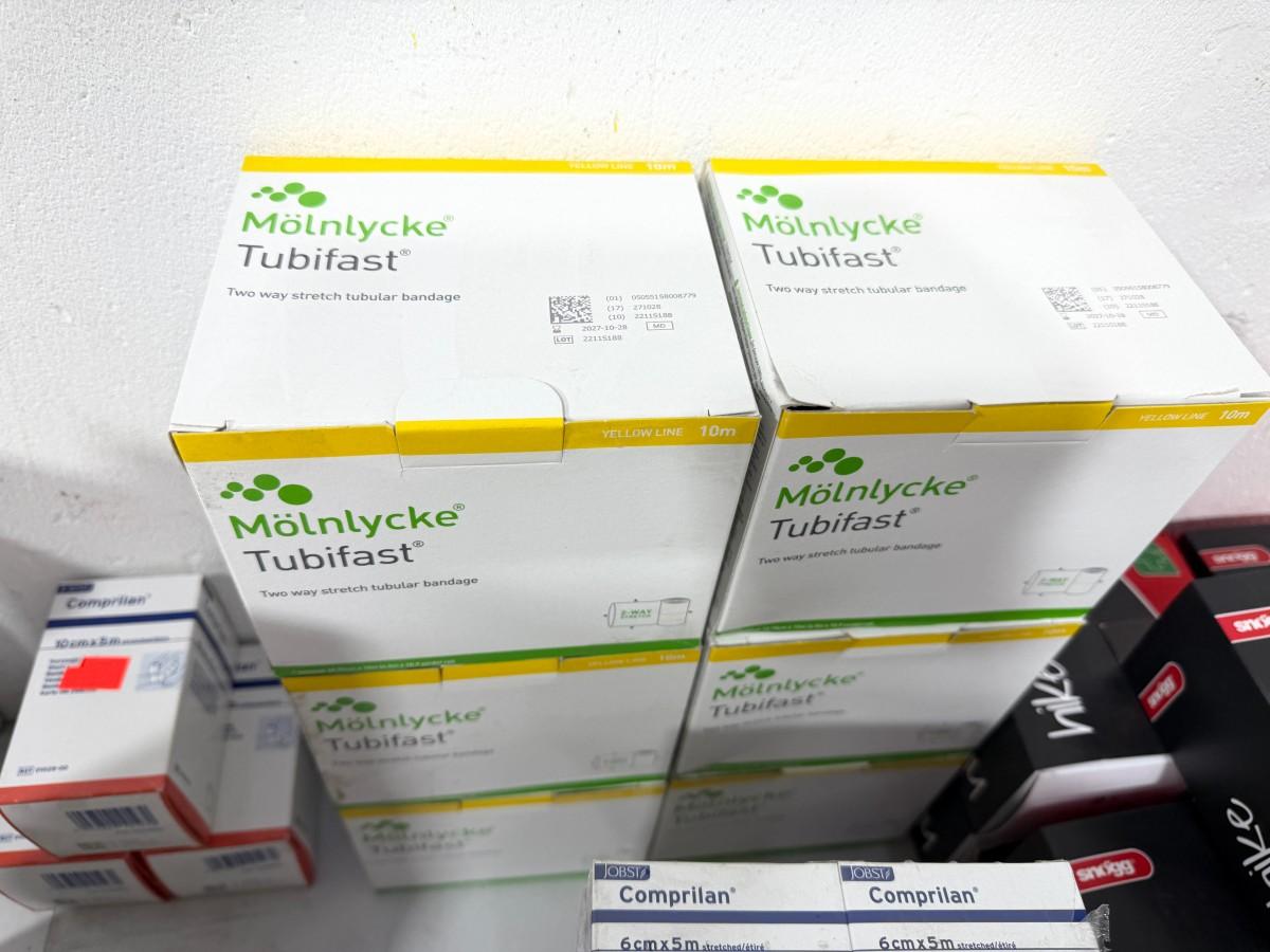 Stort parti med plaster, bandasjer og sårpleieprodukter fra Norgesplaster, 3M Nexcare, Mölnlycke m.fl.