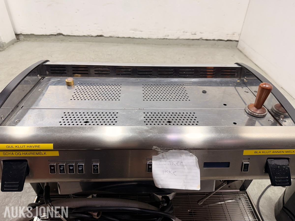 Conti X-One 2G espressomaskin & Quality Espresso Q9 kaffekvern