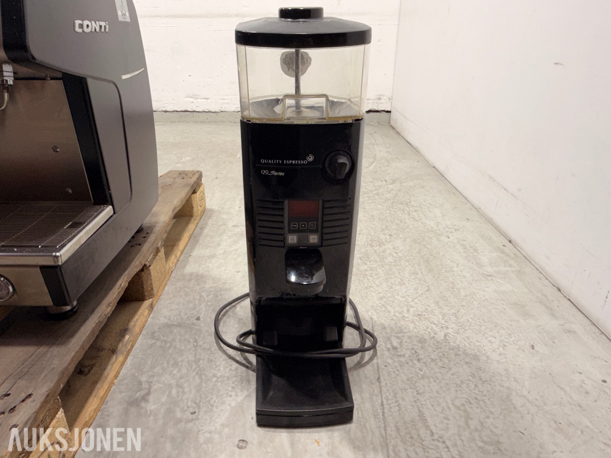 Conti X-One 2G espressomaskin & Quality Espresso Q9 kaffekvern