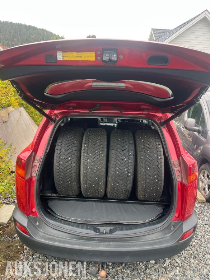 2013 Toyota RAV4 2.0 124hk hengerfeste ryggekamera eu ok 06.2027