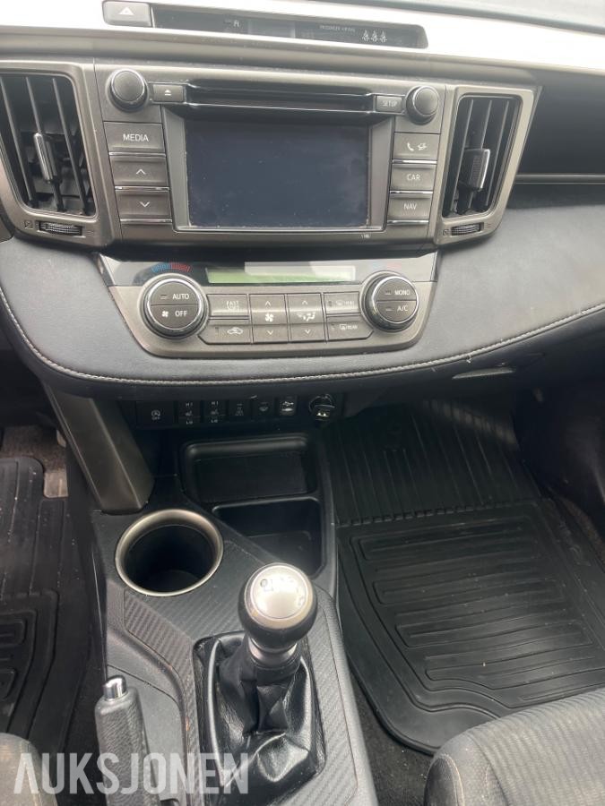 2013 Toyota RAV4 2.0 124hk hengerfeste ryggekamera eu ok 06.2027