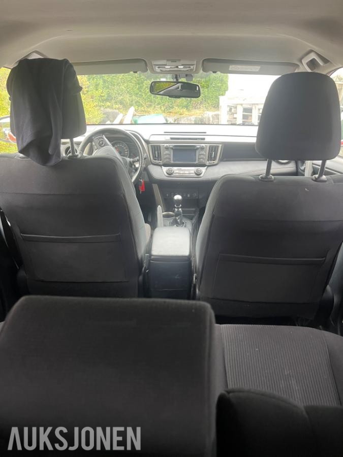 2013 Toyota RAV4 2.0 124hk hengerfeste ryggekamera eu ok 06.2027