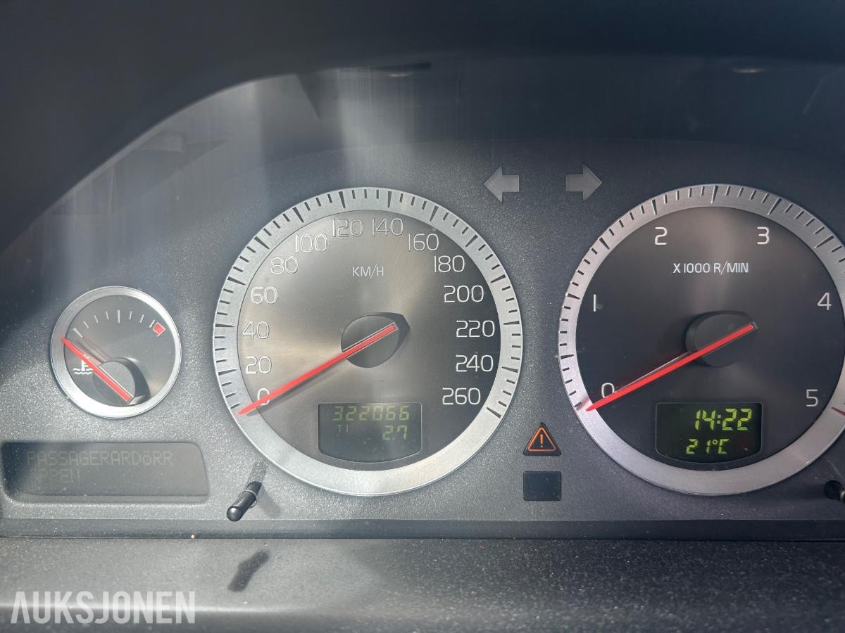 2007 Volvo V70 2.4 Diesel 126hk Cruisekontroll, Hengerfeste