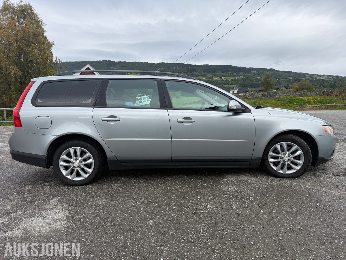 2010 Volvo V70 1.6-109 D - Rep.objekt