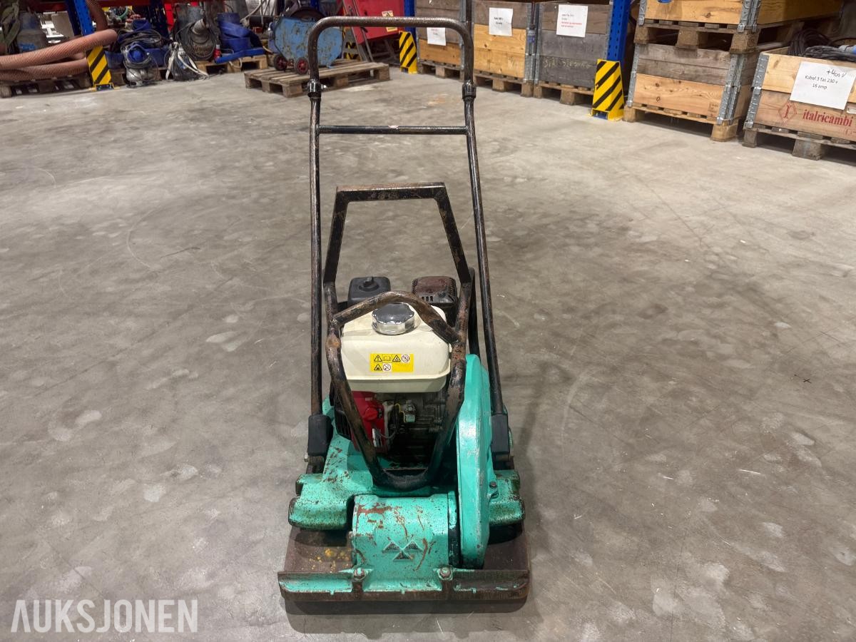 Mikasa MVC-T90H VAS vibroplate, Honda GX160 motor