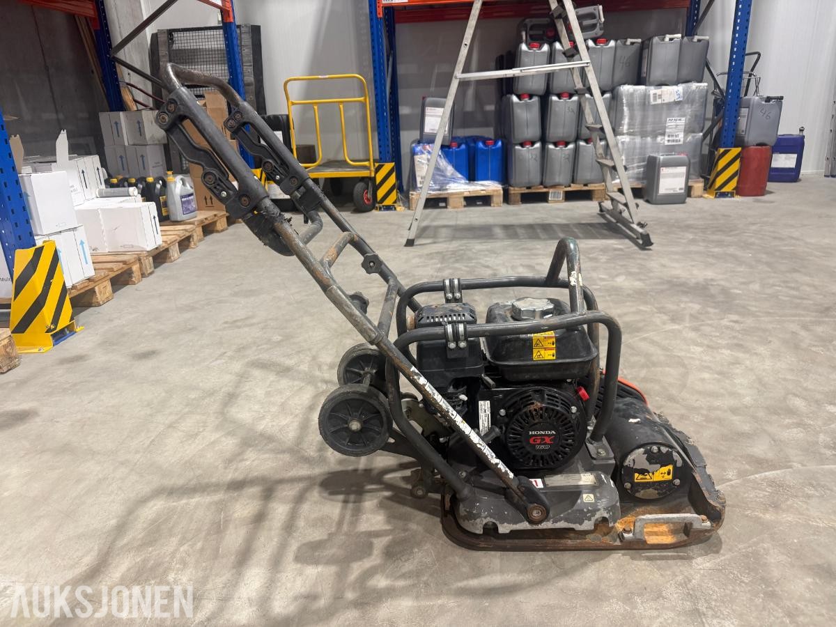 2021 Husqvarna LF 80 vibroplate, Honda GX160 motor