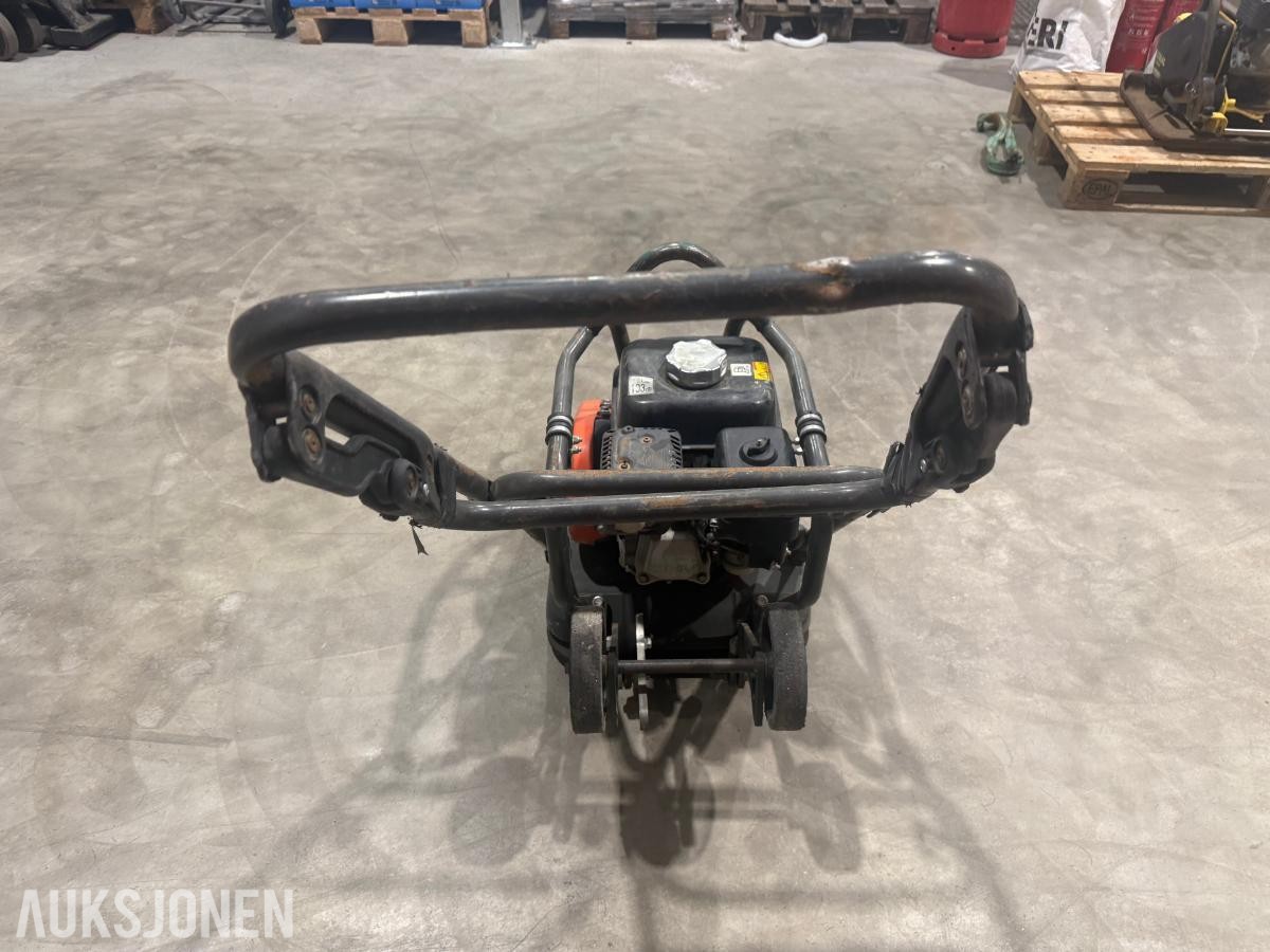 2021 Husqvarna LF 80 vibroplate, Honda GX160 motor