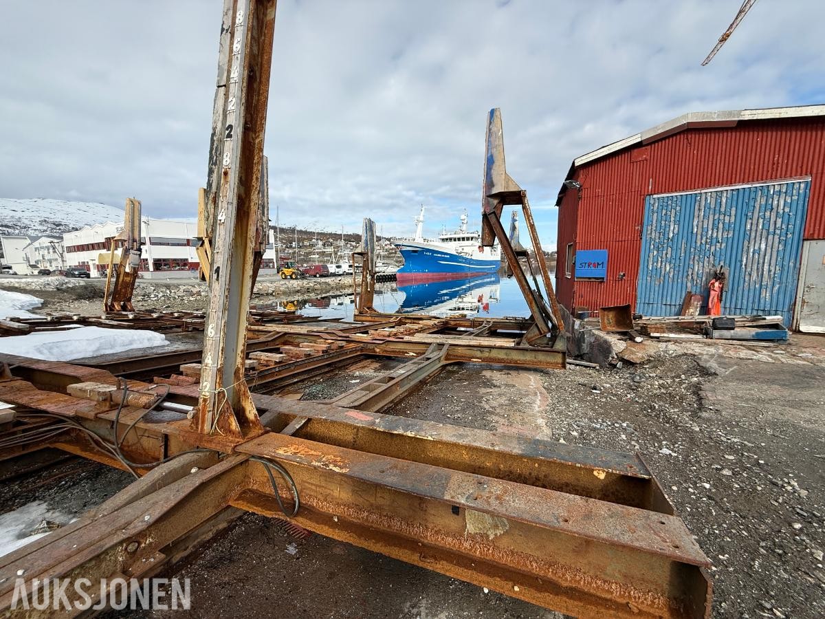 2 Store båtslipper - Komplett - Hydrauliske støtter