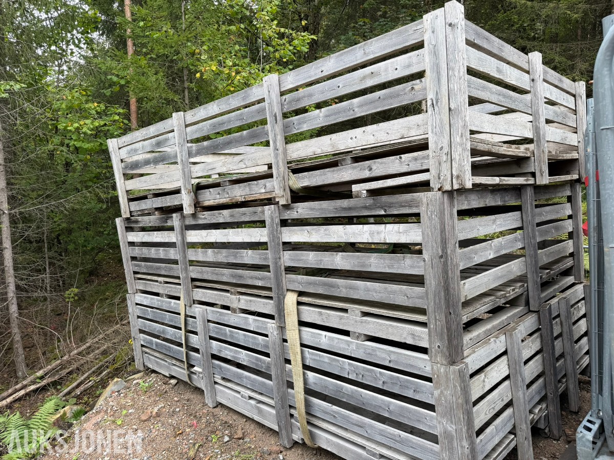 Pallekasser i tre