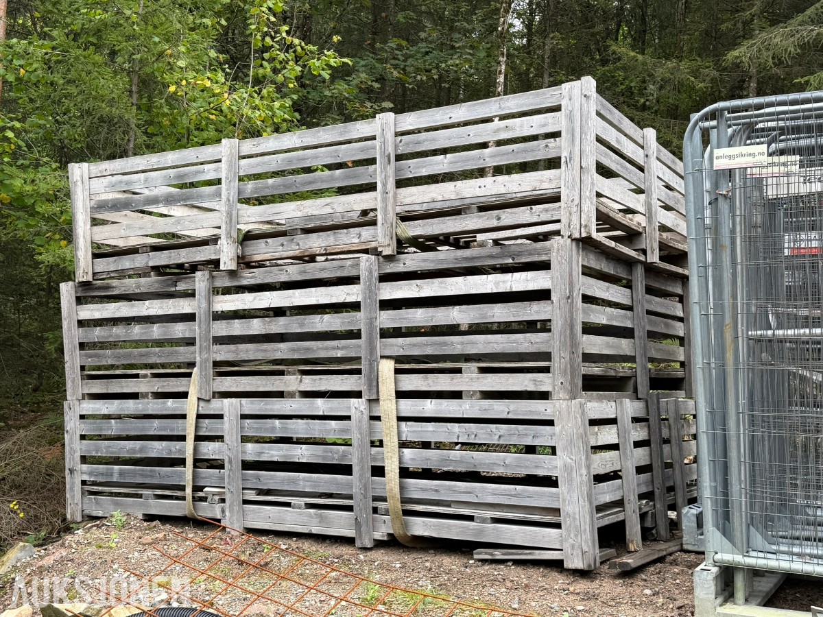 Pallekasser i tre