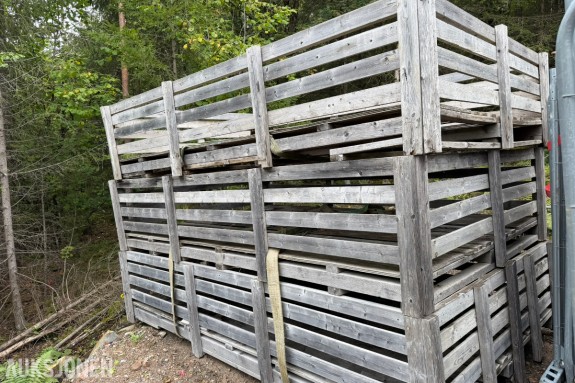 Pallekasser i tre