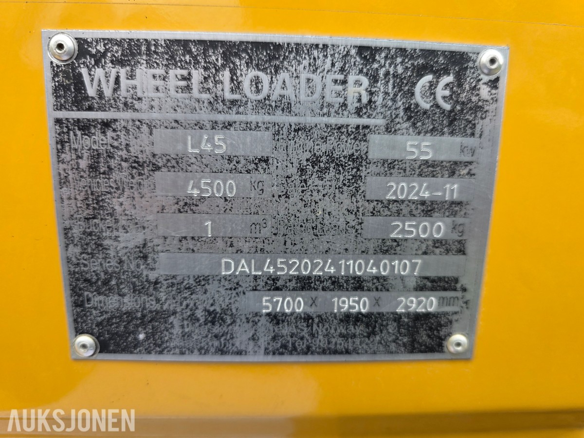 2024 Powertrack L45 hjullaster 217 timer Skuffe-hydrauliske pallegaffler