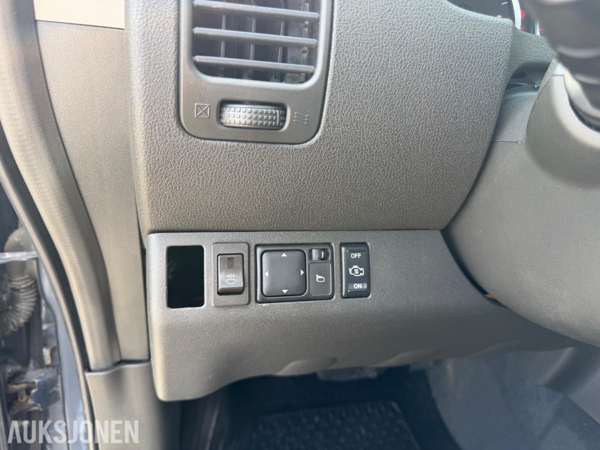 2005 Nissan Pathfinder 2.5-174 D 4X4, 281707km
