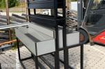 2 STK. UTSTILLINGSSTATIV / DISPLAYSTATIV MED HYLLER
