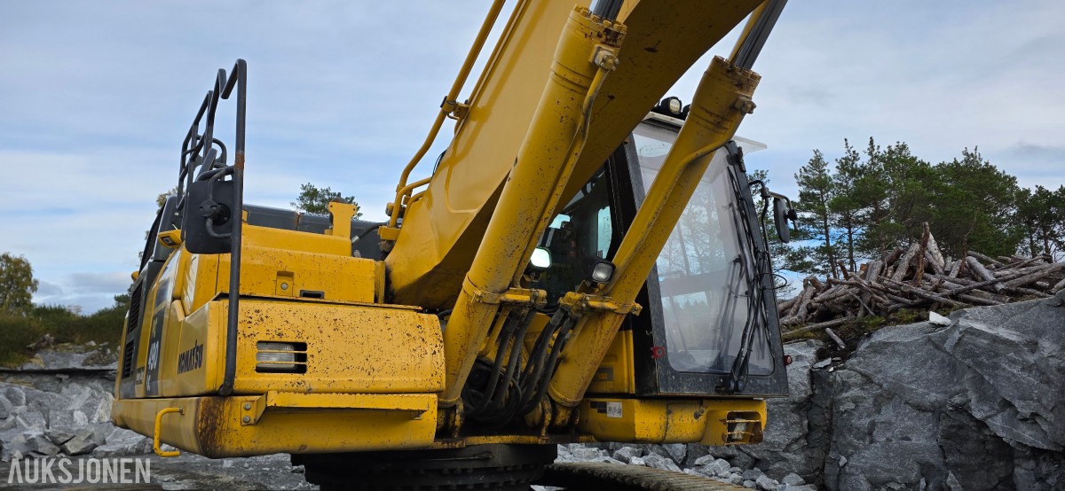 2019 Komatsu PC490LC-11 Beltegraver, 9128 t, pigghammer, ripper, 2 skuffer
