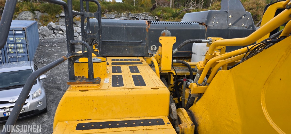 2019 Komatsu PC490LC-11 Beltegraver, 9128 t, pigghammer, ripper, 2 skuffer
