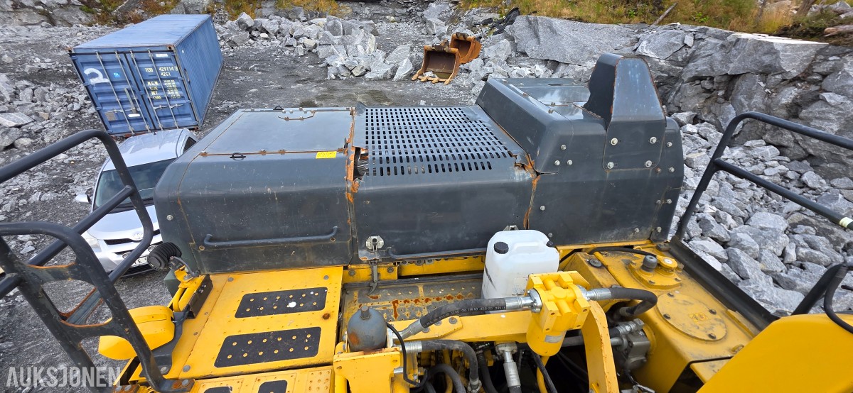 2019 Komatsu PC490LC-11 Beltegraver, 9128 t, pigghammer, ripper, 2 skuffer