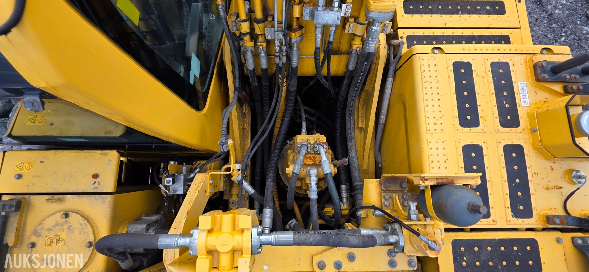 2019 Komatsu PC490LC-11 Beltegraver, 9128 t, pigghammer, ripper, 2 skuffer