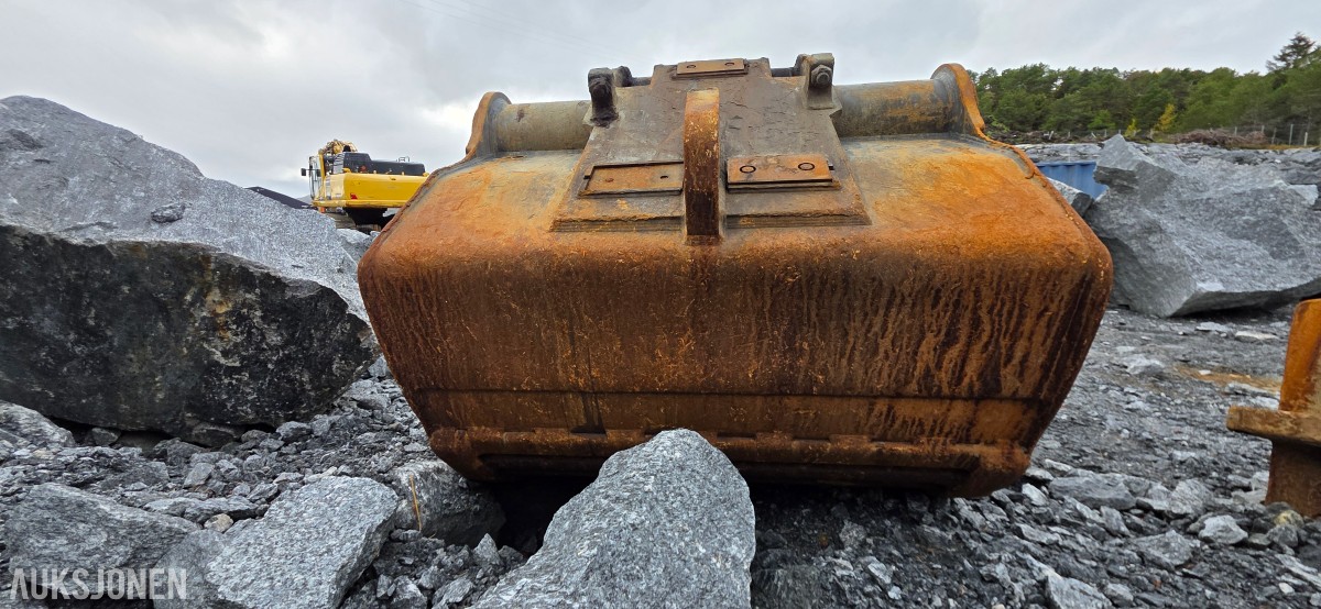 2019 Komatsu PC490LC-11 Beltegraver, 9128 t, pigghammer, ripper, 2 skuffer