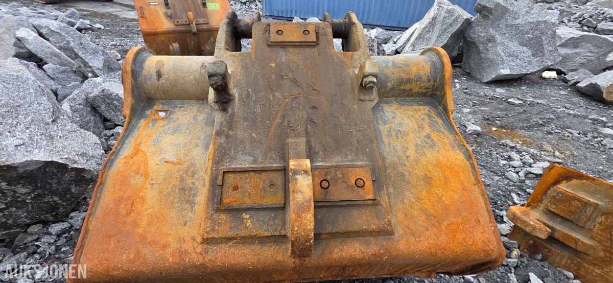 2019 Komatsu PC490LC-11 Beltegraver, 9128 t, pigghammer, ripper, 2 skuffer