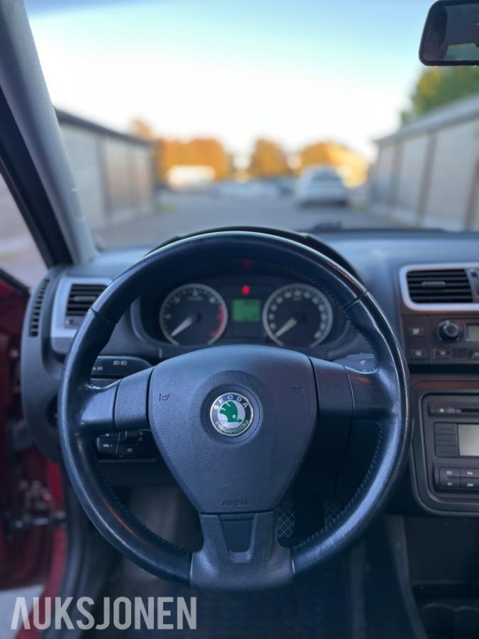 2008 Skoda Fabia 1.4 80hk manuell s+v dekk    lav km  140450km