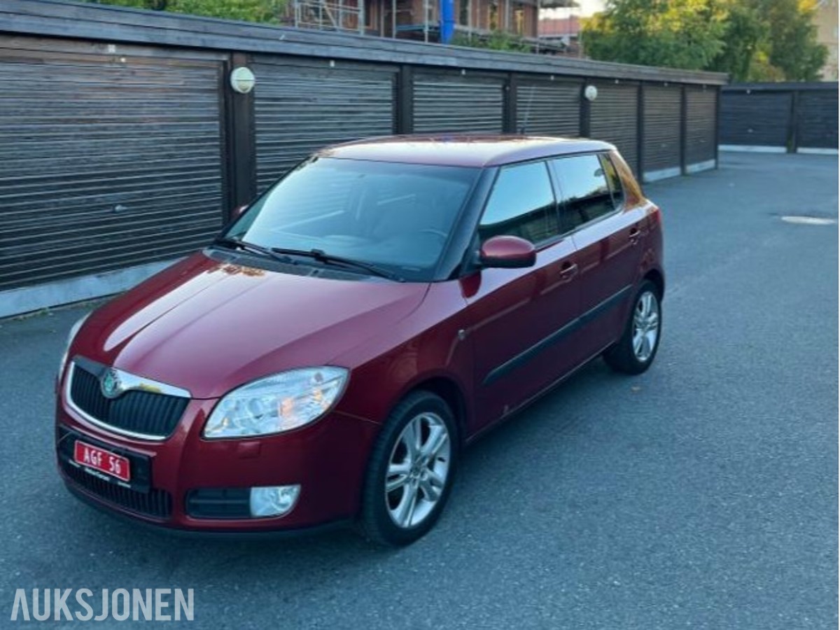 2008 Skoda Fabia 1.4 80hk manuell s+v dekk    lav km  140450km