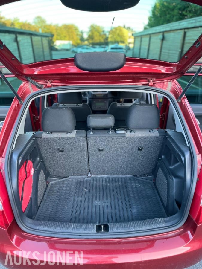 2008 Skoda Fabia 1.4 80hk manuell s+v dekk    lav km  140450km