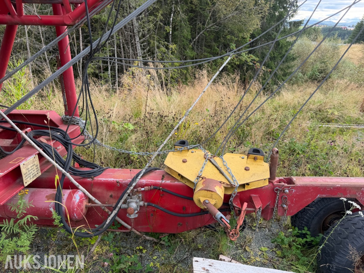 Størmbull K 14 D byggekran / tårnkran på hjulunderstell