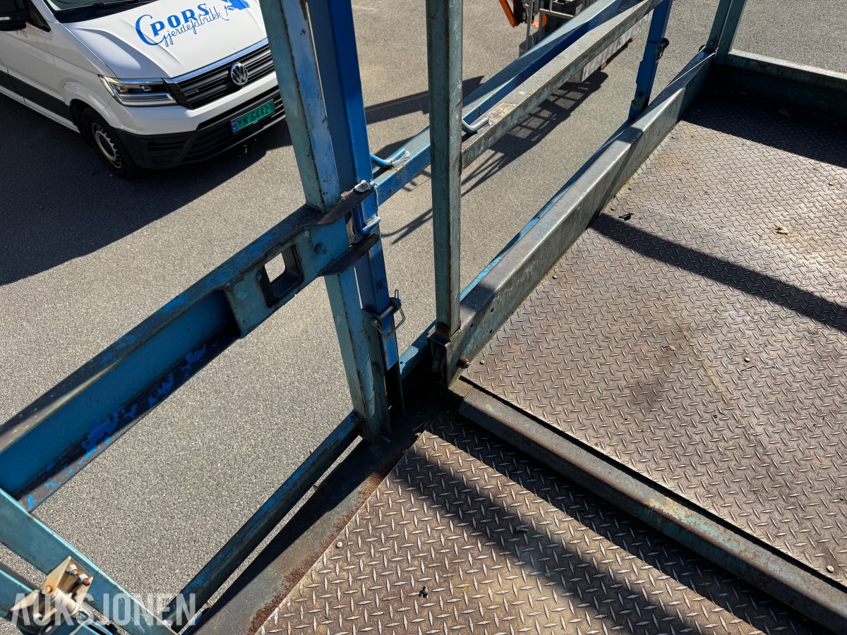 2003 Genie GS-5390 RT 4X4 SAKSELIFT MED STØTTEBEIN