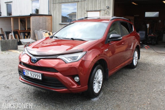 2018 Toyota RAV4 2.5 155hk  4WD  71° Nord Edition adaptiv cruisekontroll skinninteriør eu ok 07.2028   143856km