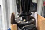 Grundfos TP 40-180/2 pumpe med pumpefot og baseplate.