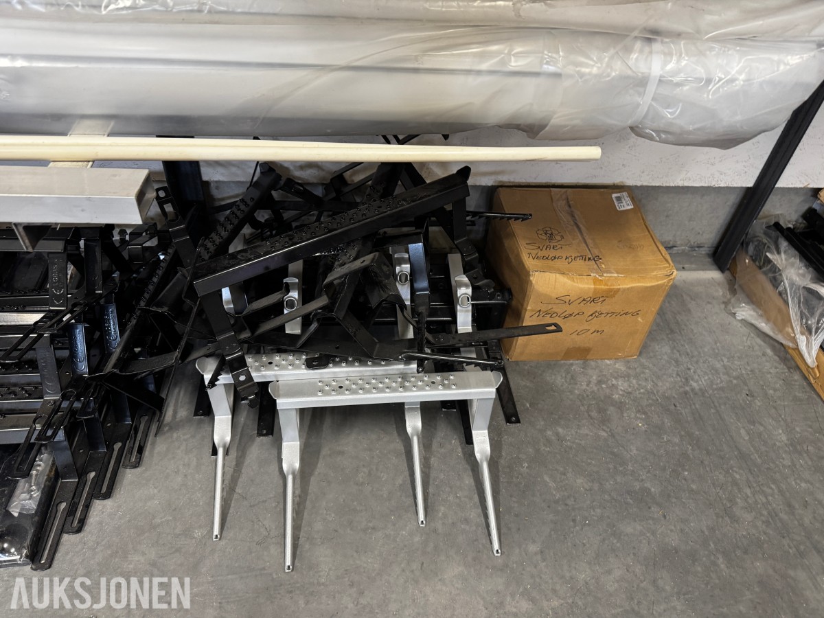 Blikkenslager takrenner, deler, skruer, takstiger, snøfangere +++