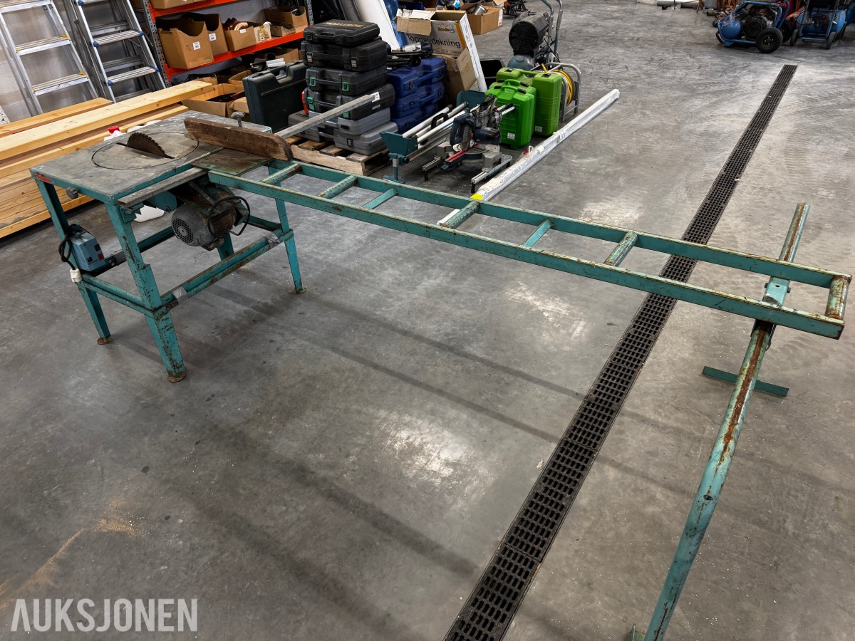 Gjerdesag med rullebord 230 Volt 1-fas