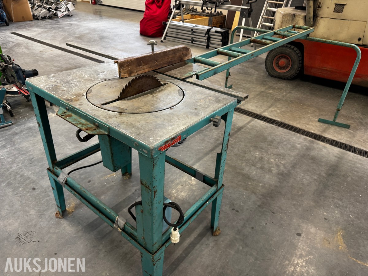 Gjerdesag med rullebord 230 Volt 1-fas