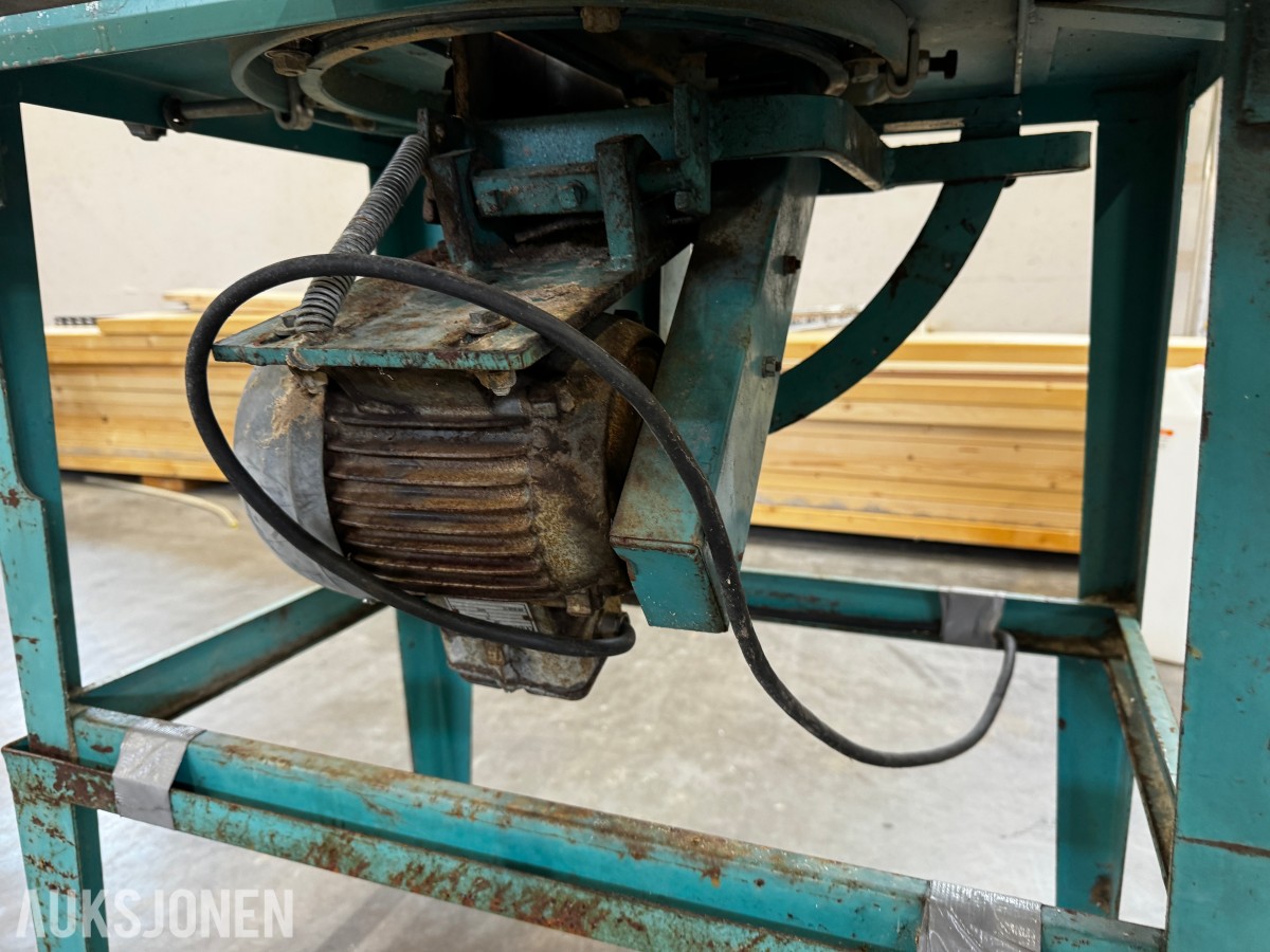 Gjerdesag med rullebord 230 Volt 1-fas