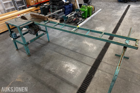 Gjerdesag med rullebord 230 Volt 1-fas