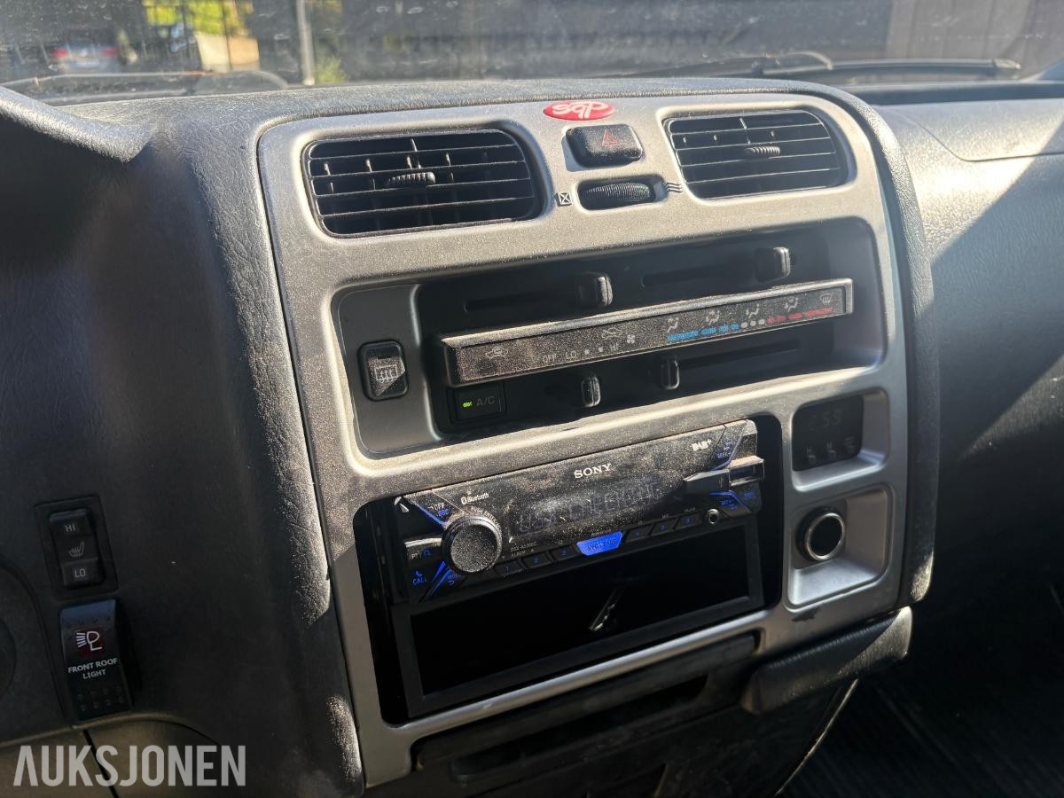 2011 Toyota HiAce 2.5 117hk 4WD innredning eu ok 08.2027