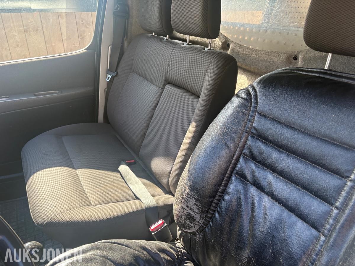 2011 Toyota HiAce 2.5 117hk 4WD innredning eu ok 08.2027