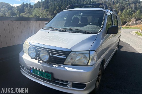 2011 Toyota HiAce  2.5 117hk  4WD innredning  eu ok 08.2027 