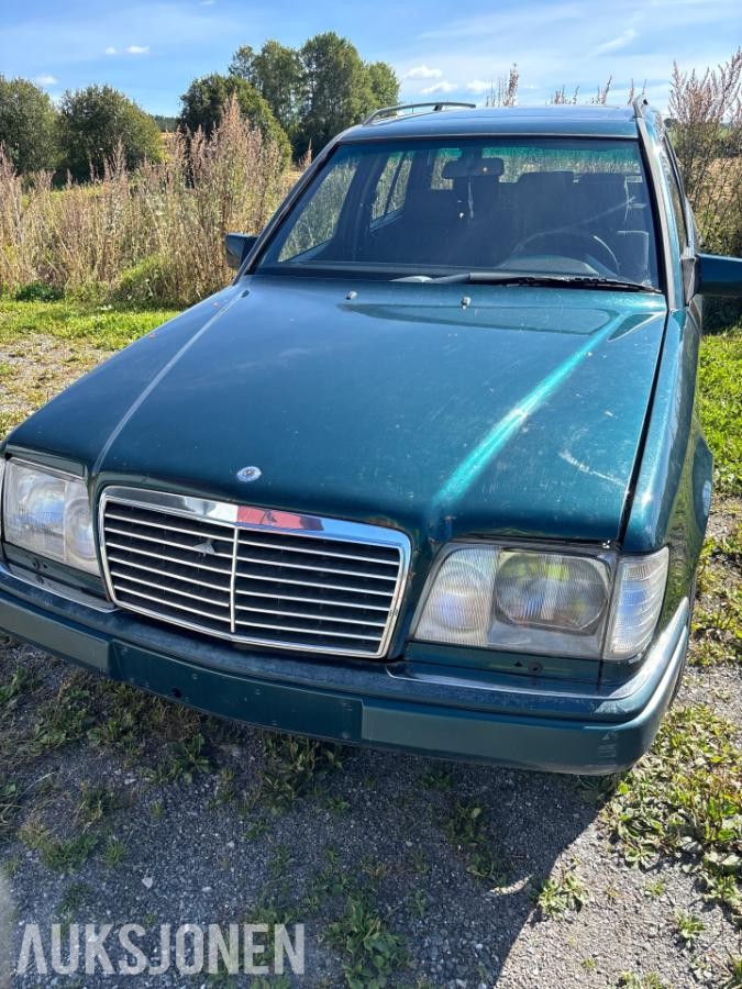 1995 Mercedes-Benz E 220 2.2 Bensin 150hk Automat, Rep.objekt