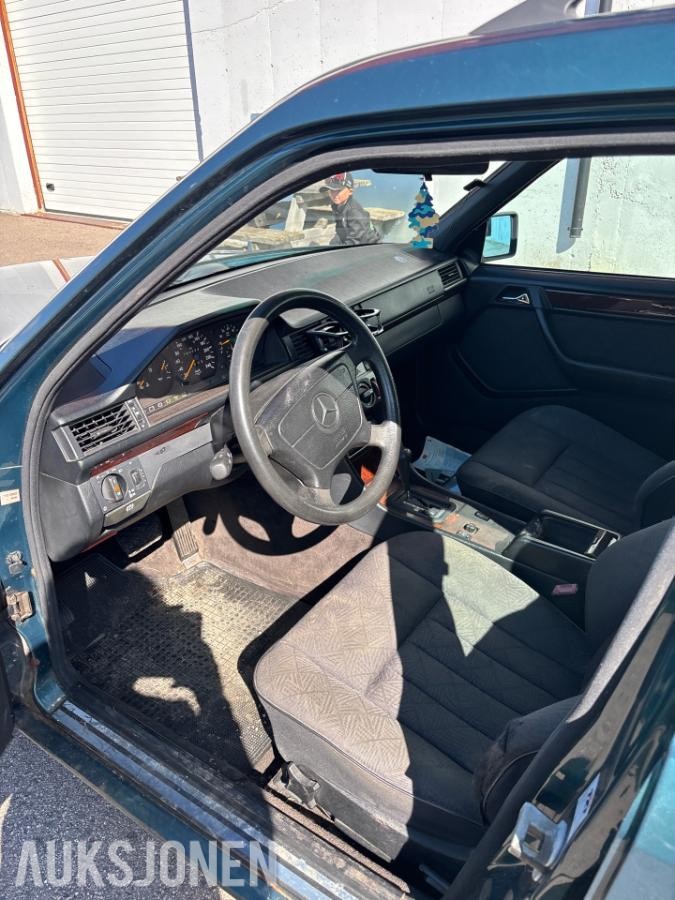 1995 Mercedes-Benz E 220 2.2 Bensin 150hk Automat, Rep.objekt